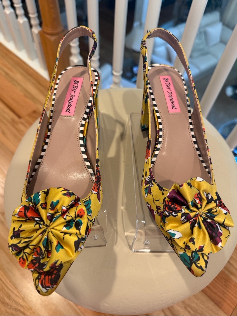 Betsey Johnson "Nettie" Yellow Floral Slingback Block Heels – Size 8 - Picture 2 of 13